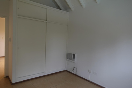 Excelente Casa En Pequeño Y Exclusivo Barrio Cerrado!