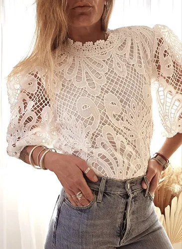 Blusas con guipur hotsell