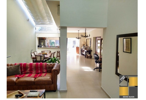 Imagen 5 de 14 de Casa En Venta En Valentin Alsina 3 Dormitorios