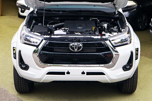 Toyota Hilux 2.8 D-4D TURBO CD SRX PLUS 4X4