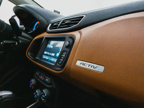 Imagem 14 de 15 de Chevrolet Onix Activ 1.4 8v Flex Aut.