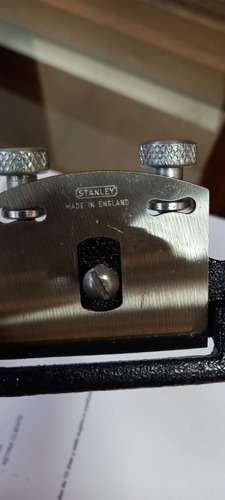 Espauce Carpintero Con Base Plana Doble Tornillo 12-951