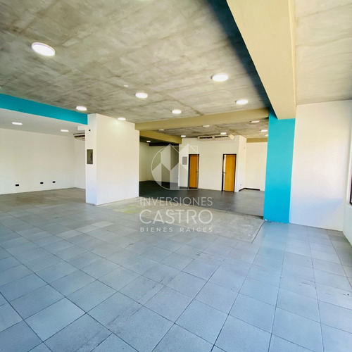 En Alquiler Oficina De 186m2 A Estrenar, C.c. Naraya, Piso 3. Alta Vista Pto. Ordaz.