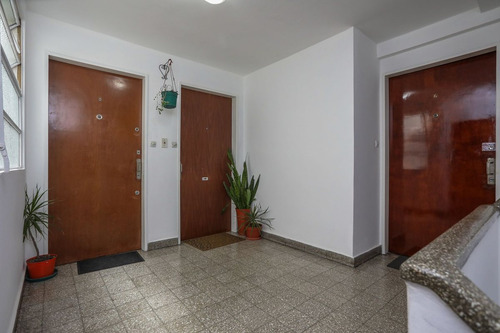 Depto 2 Amb C/balcón En Urquiza 1ro X Escalera
