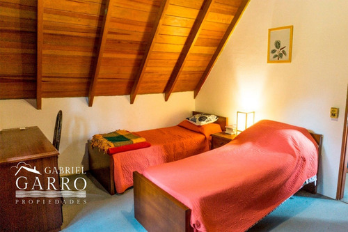 Imagen 16 de 22 de Amplio Y Hermoso Chalet En Venta