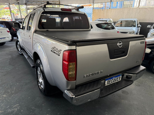 Nissan Frontier 2.5 Le Cab. Dupla 4x4 Aut. 4p