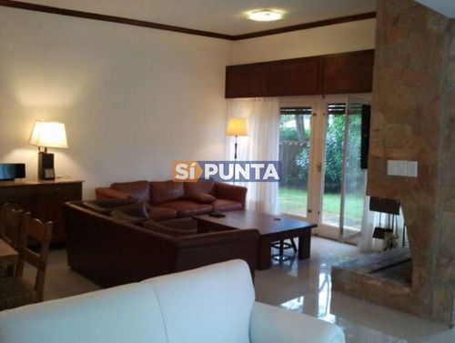 Imagen 3 de 17 de Casa Con Piscina Climatizada