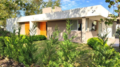 Imagen 2 de 20 de Casa - Puerto Roldán