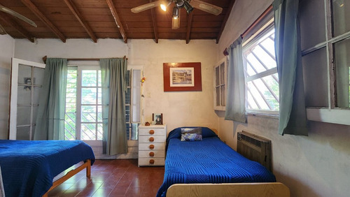 Casa 3 Ambientes C/coch+galpón Excelente Ubicación
