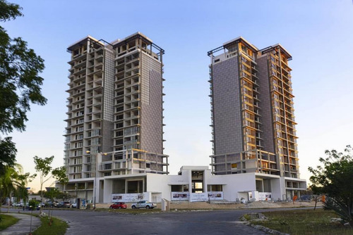 Departamento En Venta Merida, Fraccionamiento Altabrisa, Torre A, Modelo 3 Recamaras, Listo