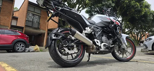 Vendo Moto Benelli Trk251 Color Blanca Modelo 2022