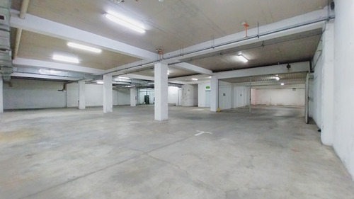 Edificio Oficinas Ascensores Equipado Arriendo Quinta Normal