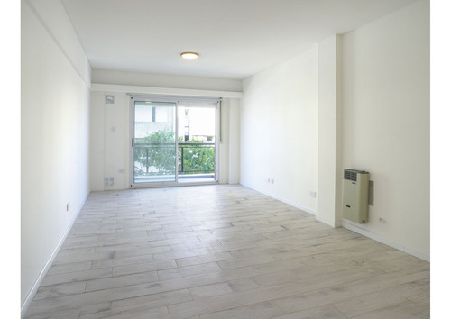 Venta. Departamento 2 Dormitorios. Reciclado A Nuevo.