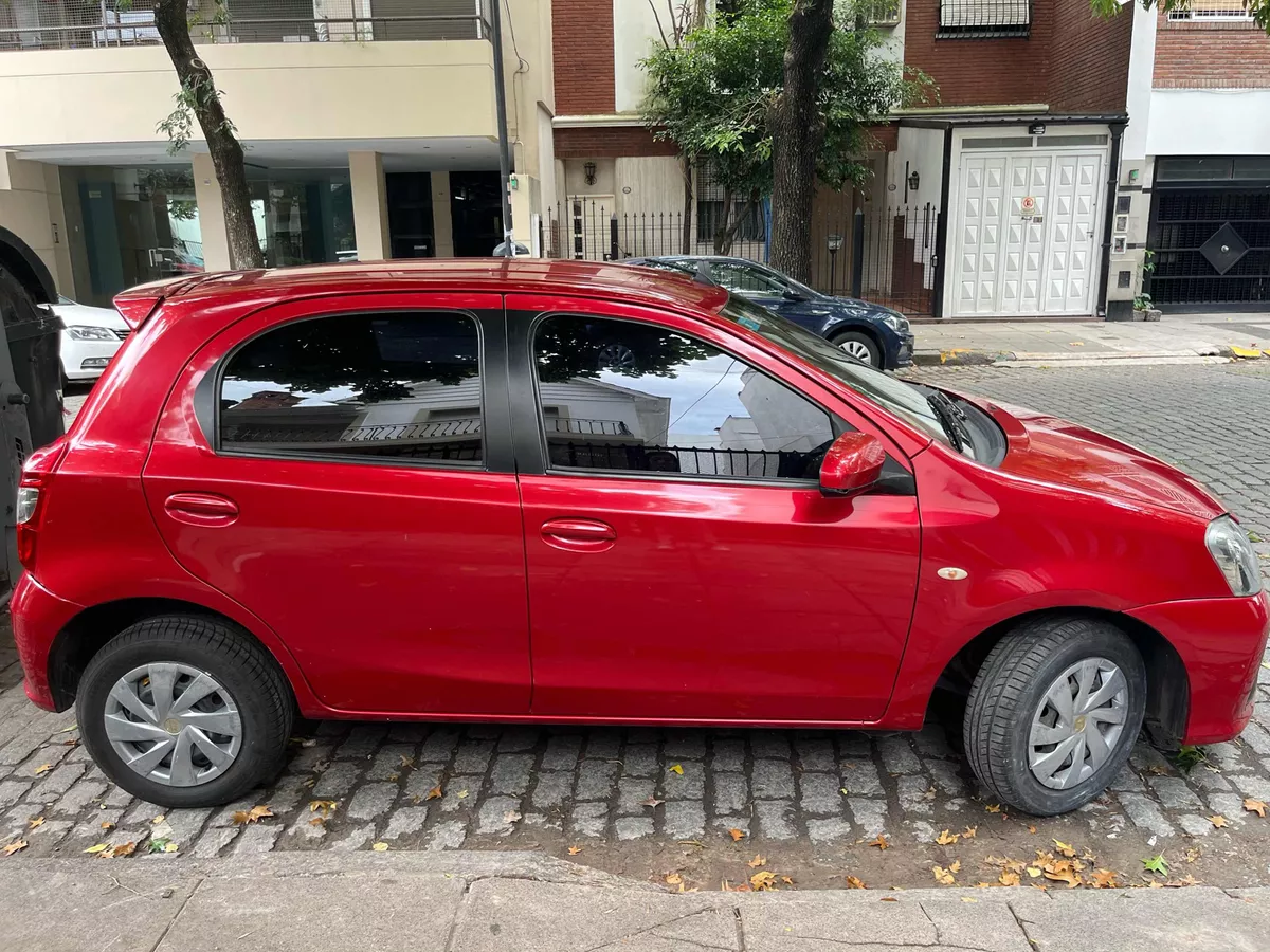 Toyota Etios 1.5 Sedan Xs