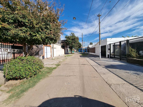 Imagen 21 de 23 de Casa En Venta De 3 Dormitorios C/ Cochera En Barrio Acindar