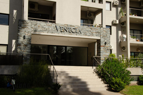 Venta De Departamento 2 Ambientes En Haras Maria Eugenia R