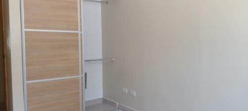 Vendo Apartamento En Villa Duarte Próximo A La Zona Colonial, República Dominicana