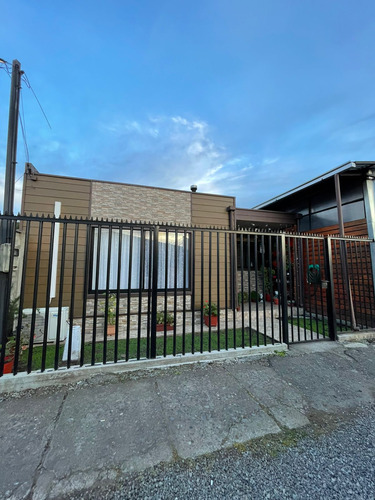 Vende Acogedora Casa En Victoria Con Amplio Local Comercial