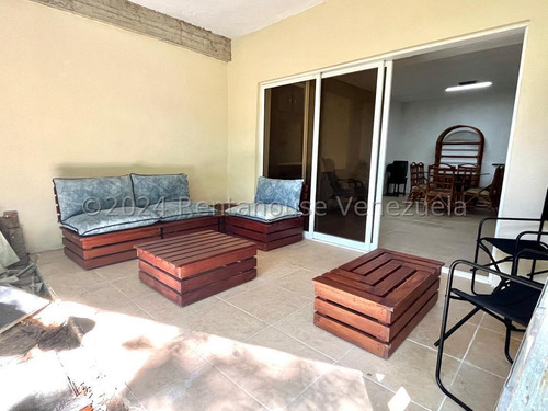 Tonwhouse En Alquiler - Mls #25-2541