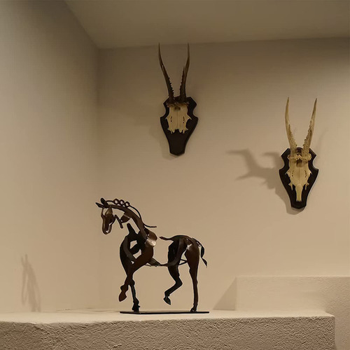 [] Escultura De Caballo Adonis