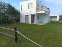 Comprar Venta O Permuta De ---2 Casas Juntas En Venta En Calle 15 A Media Cuadra Del Mar Balneario Bs. Aires Para 10 Personas