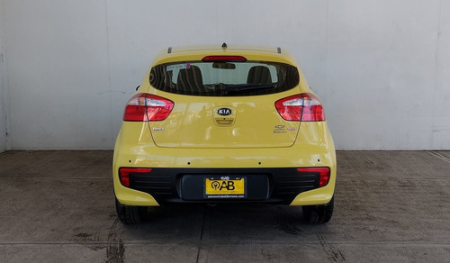 Imagen 6 de 13 de Kia Rio 2017 1.6 Hb Ex Mt