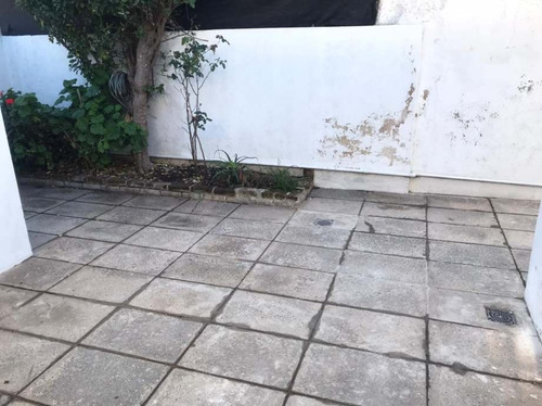 Imagen 9 de 11 de Casa Ph En Alquiler En Bernal Centro