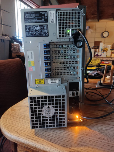 Servidor Dell Workstation Poweredge T440 Intel Xeon Silver (Usado)