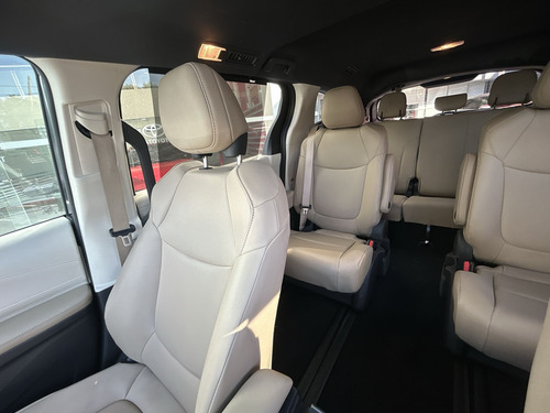 Toyota Sienna XLE PIEL