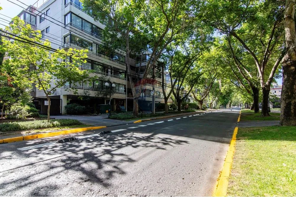 Imagen 2 de 29 de Departamento Remodelado Suecia / Bustos