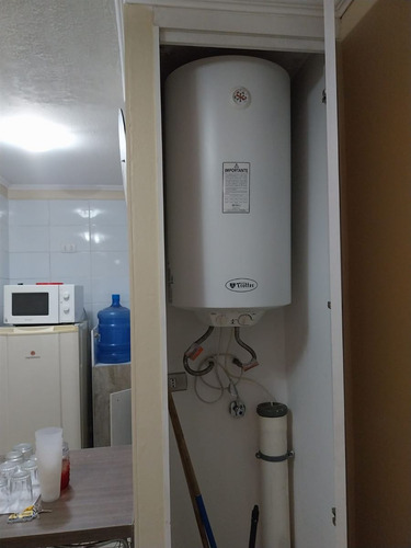 Un Dormitorio Los Heroes Amoblado