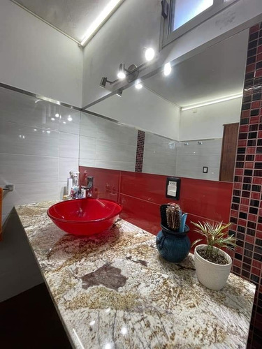 Imagen 9 de 17 de Casa En Planta Alta Con Excelentes Vistas En Minas.