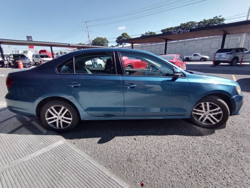 Imagen 4 de 13 de Volkswagen Jetta Trendline 2622