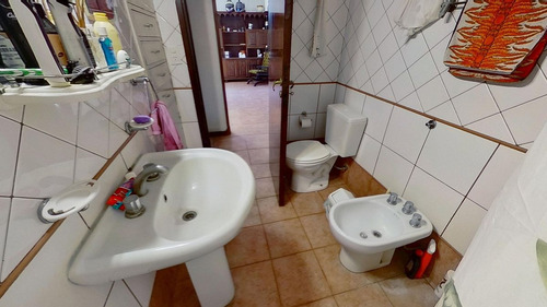 Hermosa Casa Venta Hurlingham C/jardín Aptacrédito