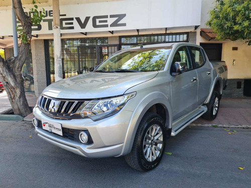 Imagen 9 de 11 de Mitsubishi L200 2018 2.4 Di-d High Power 181cv Cuero