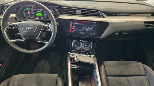 Imagen 10 de 25 de Audi Q8 Sportback E-tron