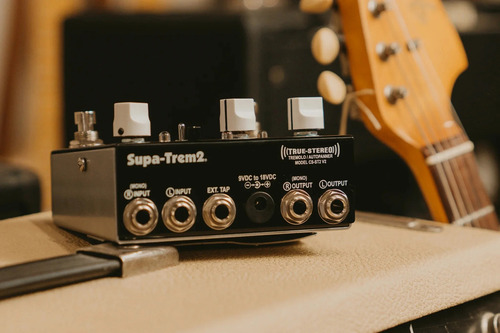 Pedal Fulltone Supa Trem2 V2 Stereo Tremolo Cor Preto
