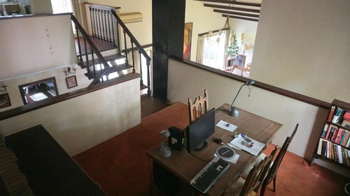 Imagen 10 de 30 de Gran Oportunidad! Casa En Venta - Cull De Sac Sobre Calle Tellechea - Santa Rita