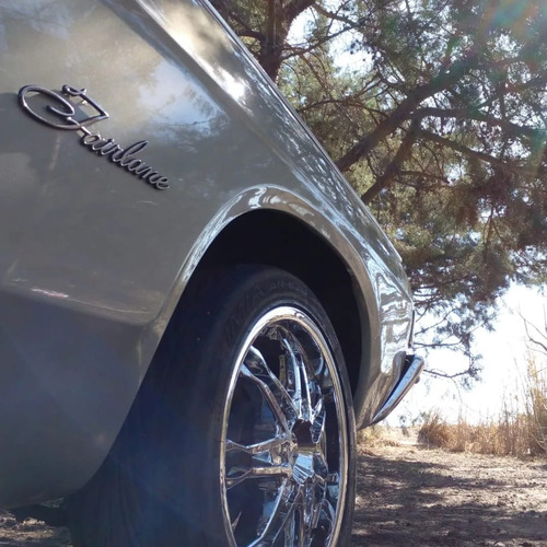 Ford Fairlane Restaurado A Nuevo Titular