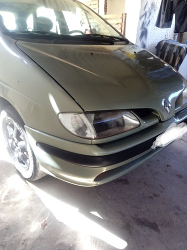 Renault Scenic 2000 2.0 Rxe 5p