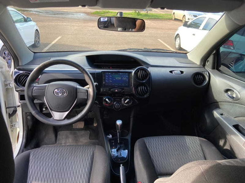 Imagem 10 de 11 de Toyota Etios Sd X 15l At