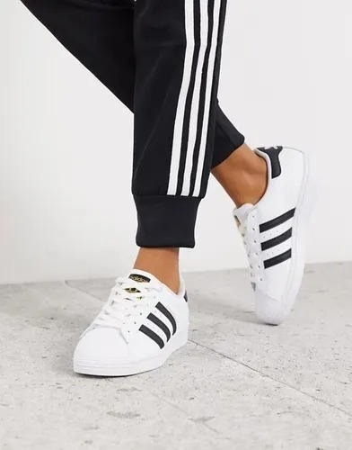 Imagen 3 de 3 de Zapatillas adidas Superstar Originales Hombre B/n