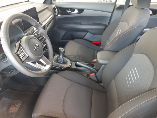 Kia Cerato New Vivro 1.6 L Mt 2021 0 Km.