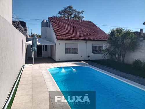 Venta Chalet 3 Ambientes Con Pileta