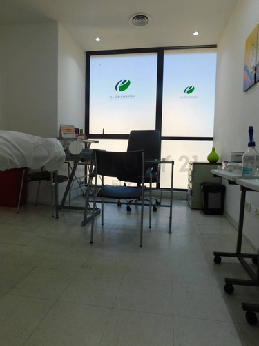 Imagen 1 de 8 de Venta Oficina Consultorio Recoleta