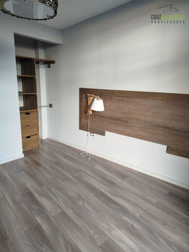 Casa Con Vista Al Mar, 2d Y 1b En Amplio Terreno De 2.500 M2