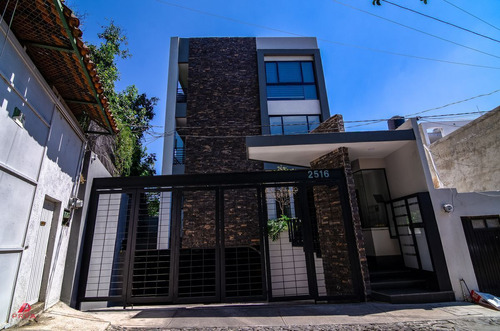 Departamento En Venta En Colomos Patria, Zapopan