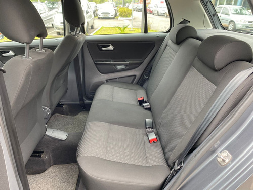 Volkswagen Fox 1.6 Connect Total Flex I-motion 5p
