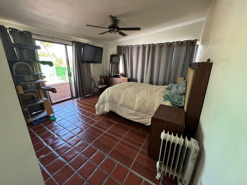 Casa Sola De Dos Niveles En Venta, En Privada Con Vigilancia En Lomas Tetela, Cuernavaca Morelos