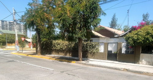 Hermosa Casa Con Espacioso Terreno En La Mejor Ubicación